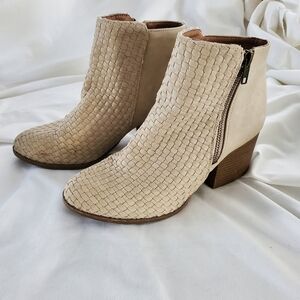 Maurices Becca Woven Ankle Boots | Size 8.5 | Cream Boho Western Booties